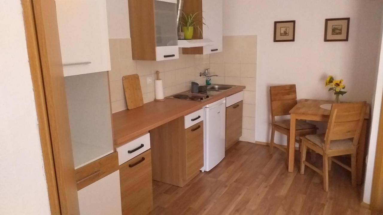 Relax Crni Kal 3 Apartamento Exterior foto